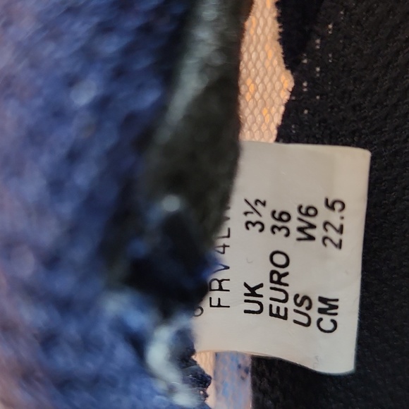 NWOT, Mizuno X10, ladies running shoes, size US 6 - Picture 7 of 12